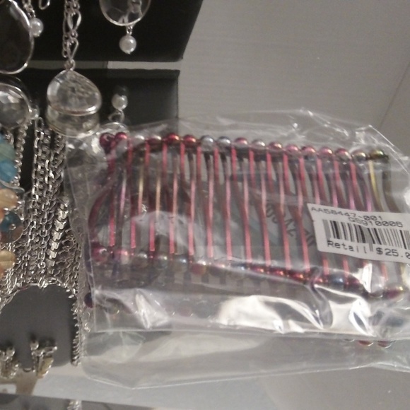 NWTS EFM & GOLDEN STELLA NECKLACES EARRINGS & BRAC - Picture 5 of 6